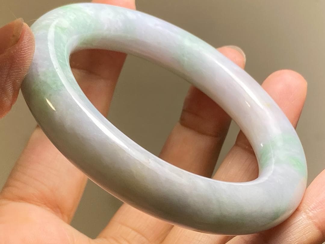 BG9-31 白底緑花 54.5mm ミャンマー産 A貨 本翡翠 バングル