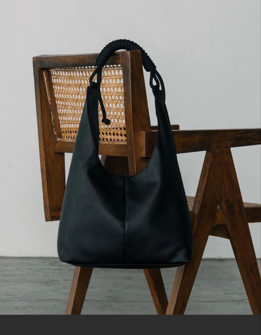 新品 LURAKU シンセティックレザーロープハンドルバッグ LURAKU トートバッグ Synthetic Leather Rope Handle Bag