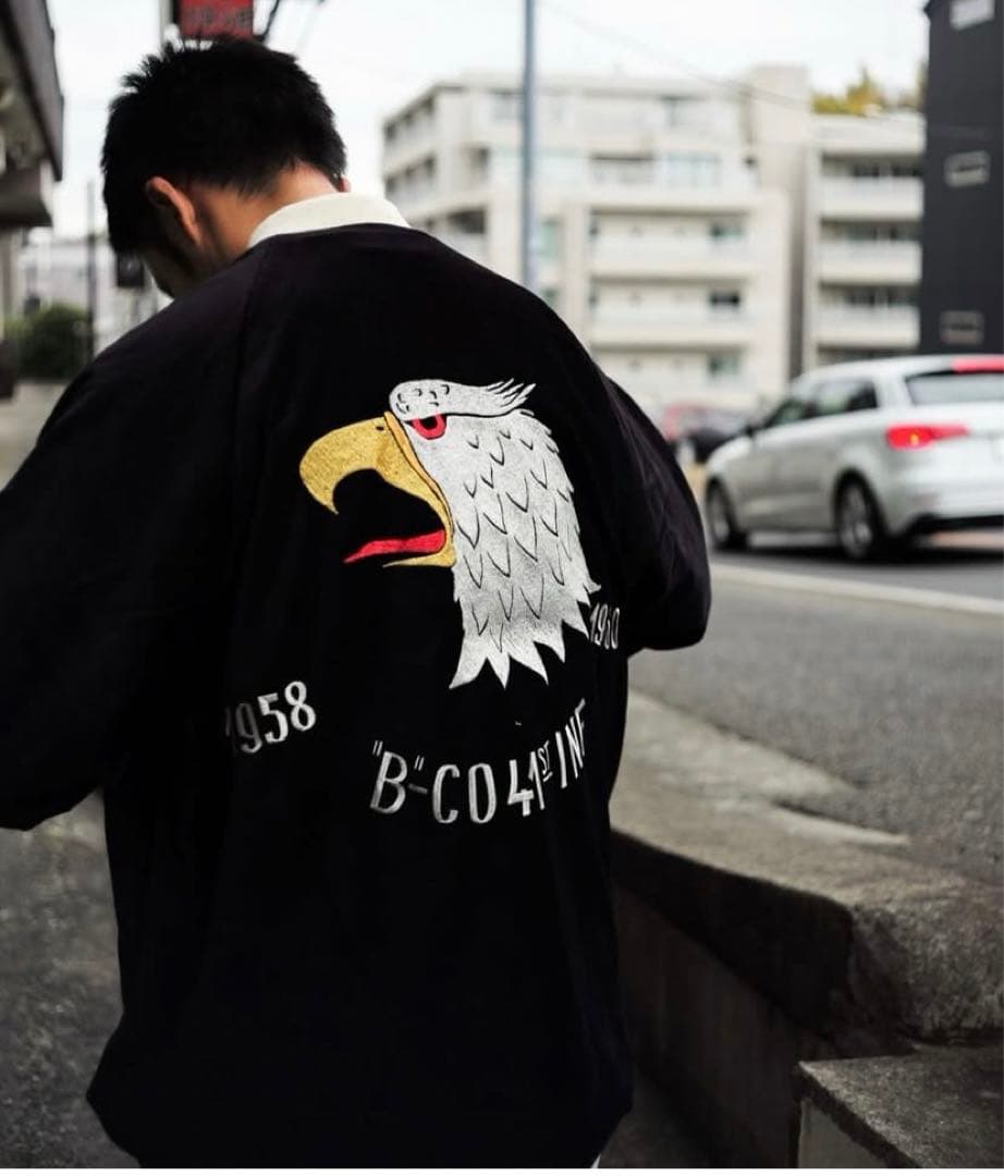Cloveru Velor Souvenir Reversible JKT - メルカリ