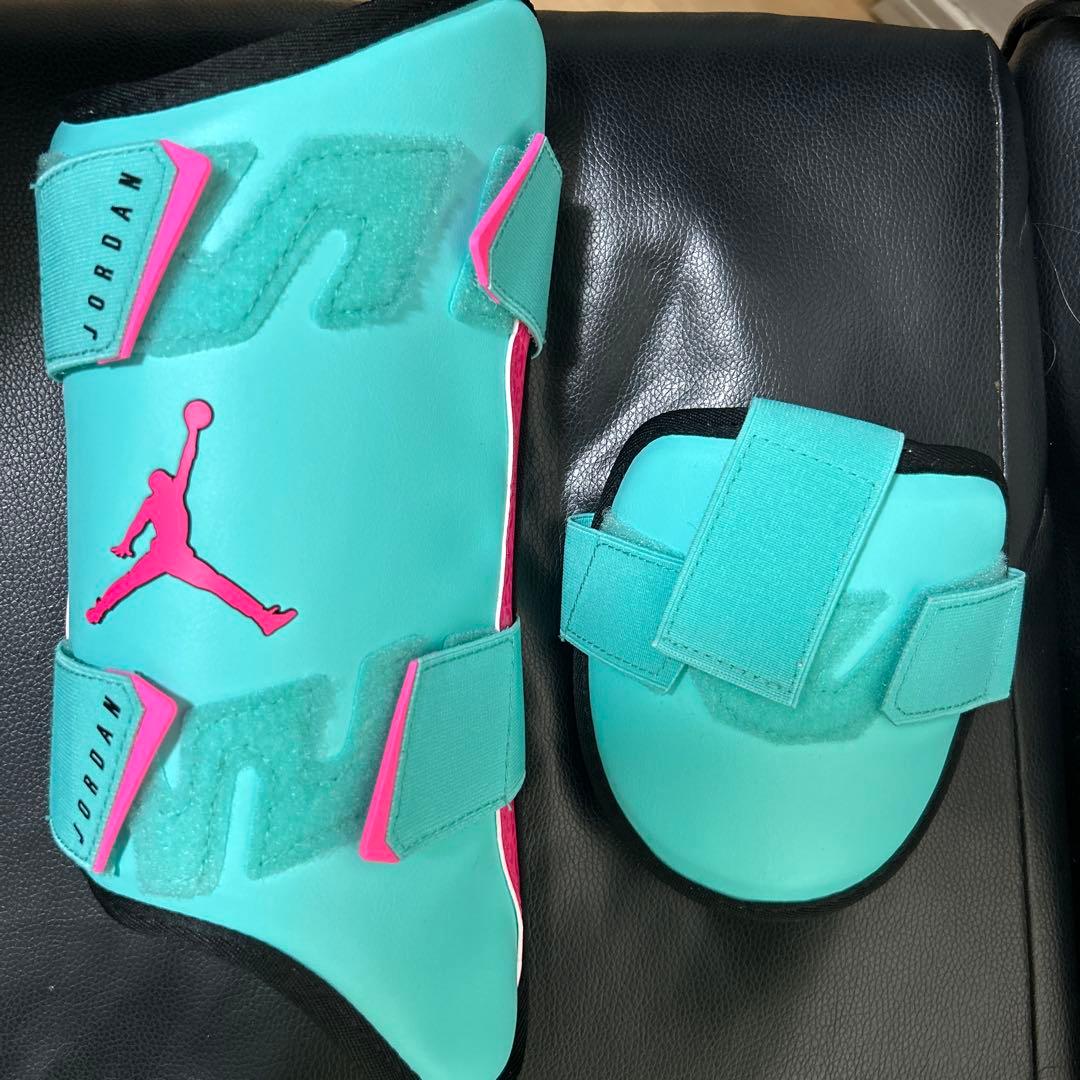ニックJordan ジョーダン　レッグガード　左打者用 ナイキ ジョーダン Nike Jordan レッグガード Fly Batter's Leg Guard