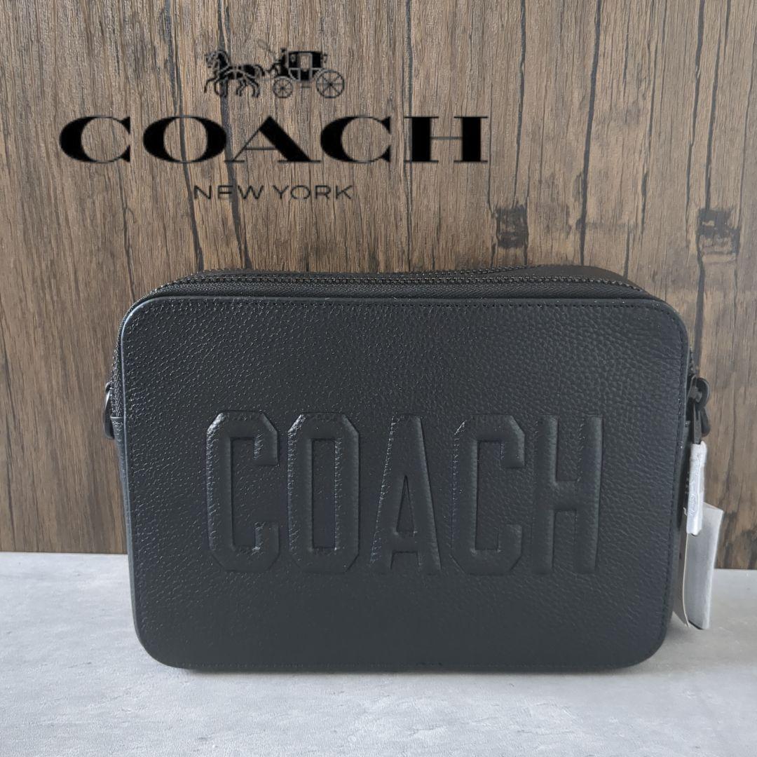 【新品】COACH　チャーター クロスボディ バッグ 24・コーチ グラフィック COACH（コーチ）の「チャーター クロスボディ バッグ 24・コーチ