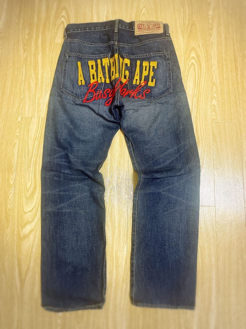 A BATHING APE バック刺繍デニムパンツ アベイシングエイプA BATHING APE バックポケット刺繍デザインデニム