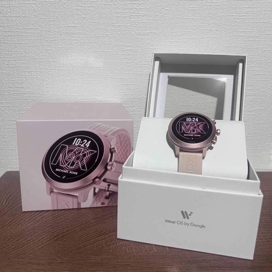 MICHAEL KORS スマートウォッチ ピンク Michael Kors Access Gen 5E MKGO Pink-Tone and Logo Rubber