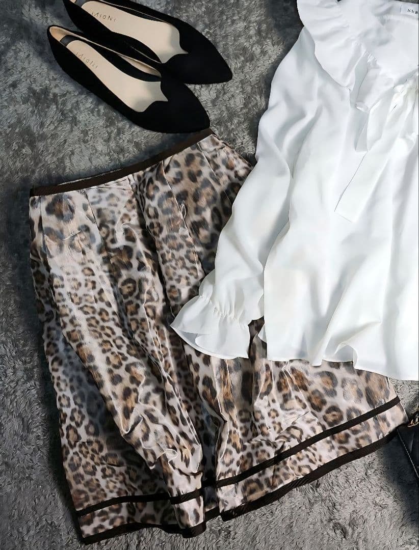 未使用 Rene ルネ ヒョウ柄 微光沢 デザイン フレア スカート 38