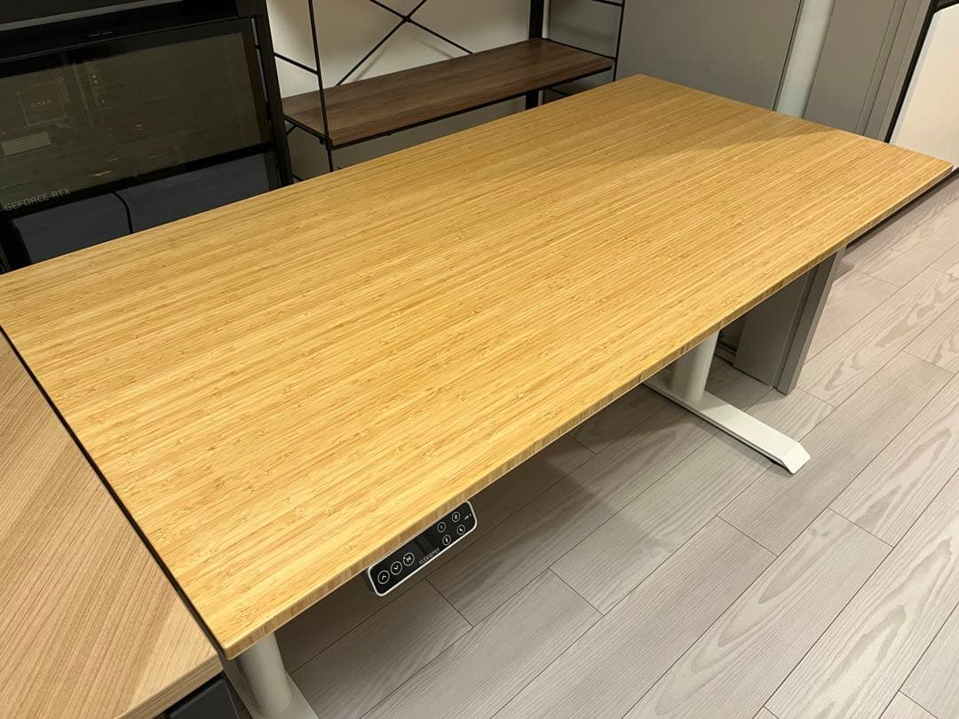 電動昇降デスク Flexispot e8 竹製天板 Flexispotの電動昇降デスク E8 レビュー：幅120cmの竹天板でつくる