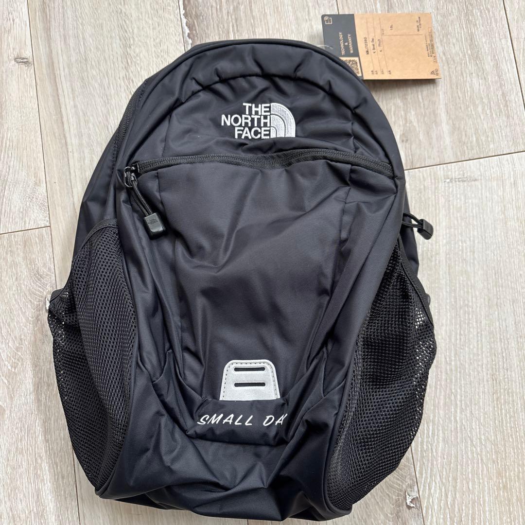 新品 ノースフェイス リュック　スモールデイ　キッズ　ブラック　15L THE NORTH FACE（ザ ノースフェイス） キッズ リュックサック 15L
