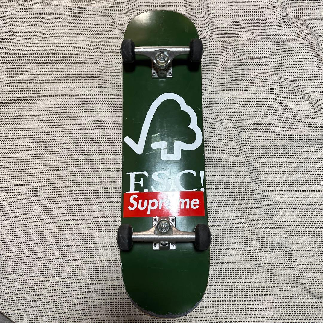 スケートボード　コンプリート　8インチ supremeステッカー 新品 スケボー コンプリート ブランク デッキ 8インチ ブラック 黒