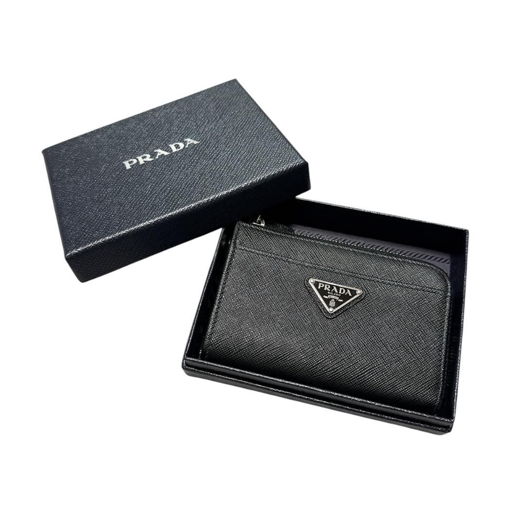 PRADA　プラダ　サフィアーノ　ケース　キーケース　トライアングル PRADA プラダ サフィアーノトライアングル キーケース (PRADA/キー