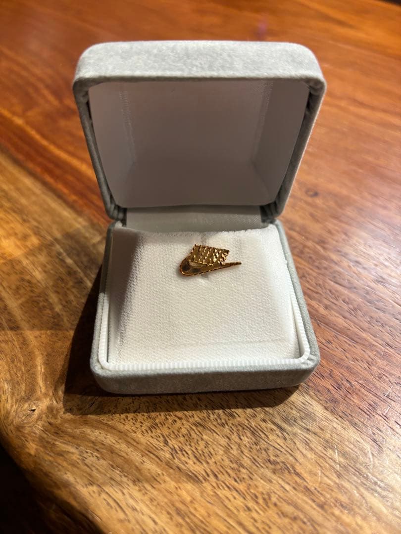 NIKE×supremeコラボ　GOLDピアス14K Supreme Nike 14K Gold Earring (FW18) - $98