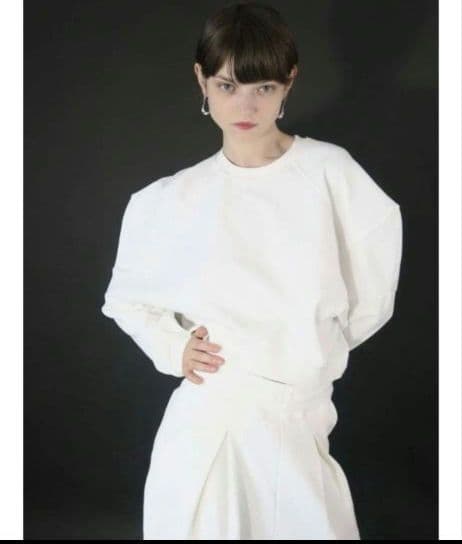 【新品未使用】AMOMMA PUFF SLEEVE SWEAT　裏毛 PUFF SLEEVE SWEAT - 裏起毛 - – AMOMMA