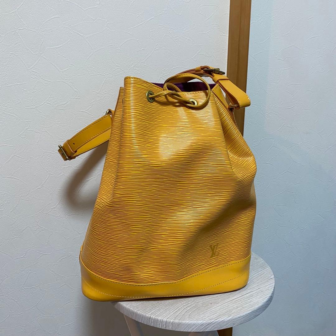 ルイヴィトン LOUIS VUITTON エピ ノエ ワンショル巾着バッグ ルイヴィトンの巾着バッグ｜エピ ノエは流行遅れ？｜ルイヴィトン買取