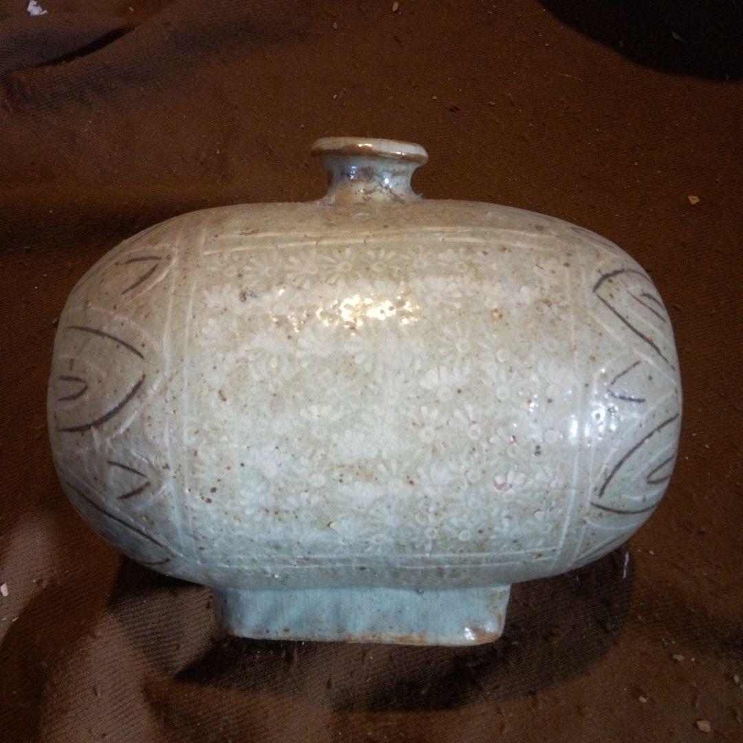 李朝　俵型壺 李氏朝鮮 白磁俵壺 | 骨董と詩学 Antique & Poetics | 蛇韻律