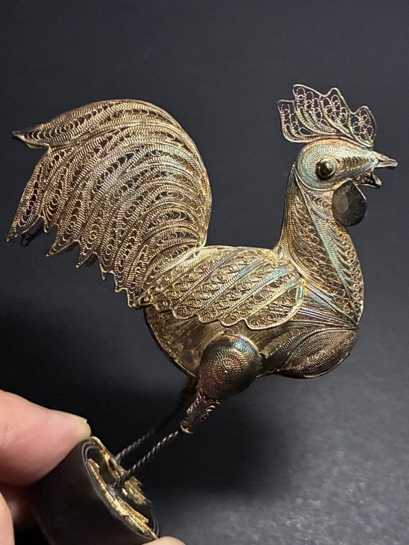 昭和期 純銀製 鶏置物｜繊細細工の逸品｜縁起物・オブジェ・銀工芸 昭和期 純銀製 鶏置物｜繊細細工の逸品｜縁起物・オブジェ・銀工芸