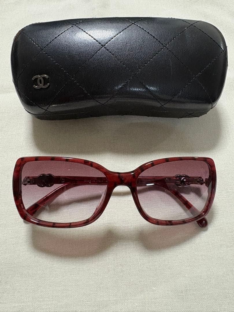 CHANEL 赤 スクエア サングラス ケース付き シャネル CHANEL CHANEL サングラス 5380 スクエア型 CCマーク （c501