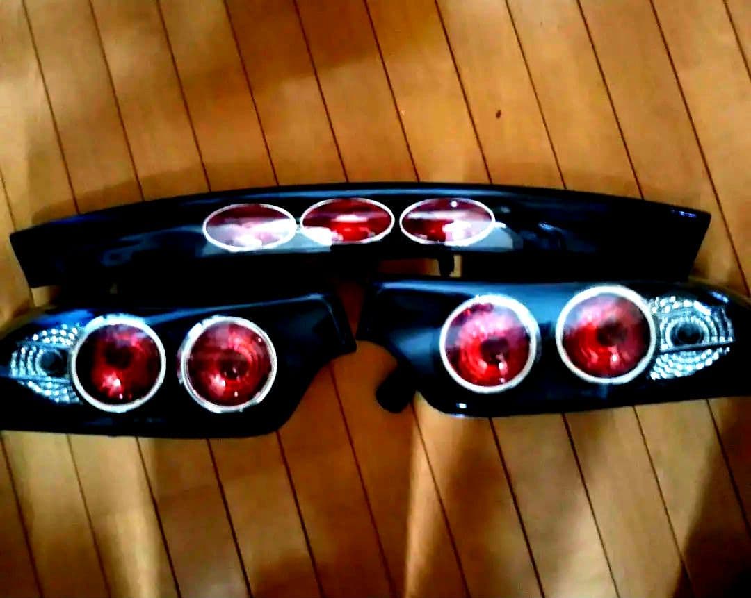 RX-7 FD3S 用 社外ユーロテールランプ、ハイマウント 各点灯OK ハイマウントブレーキ ランプ FD3S RX-7 : ヤマサキパーツ3号