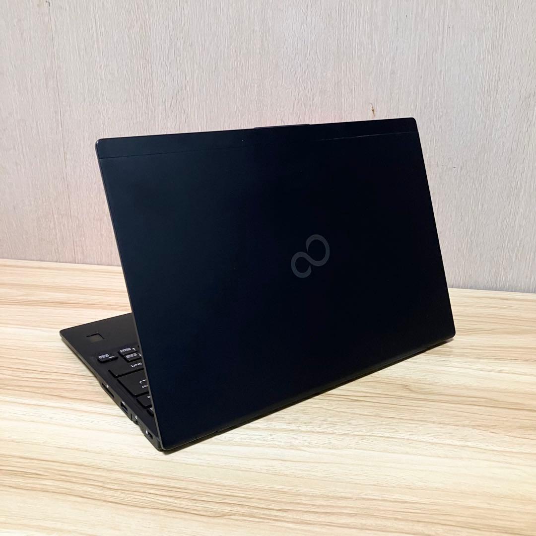 《フューチャー》第10世代LIFEBOOK U9310 i5