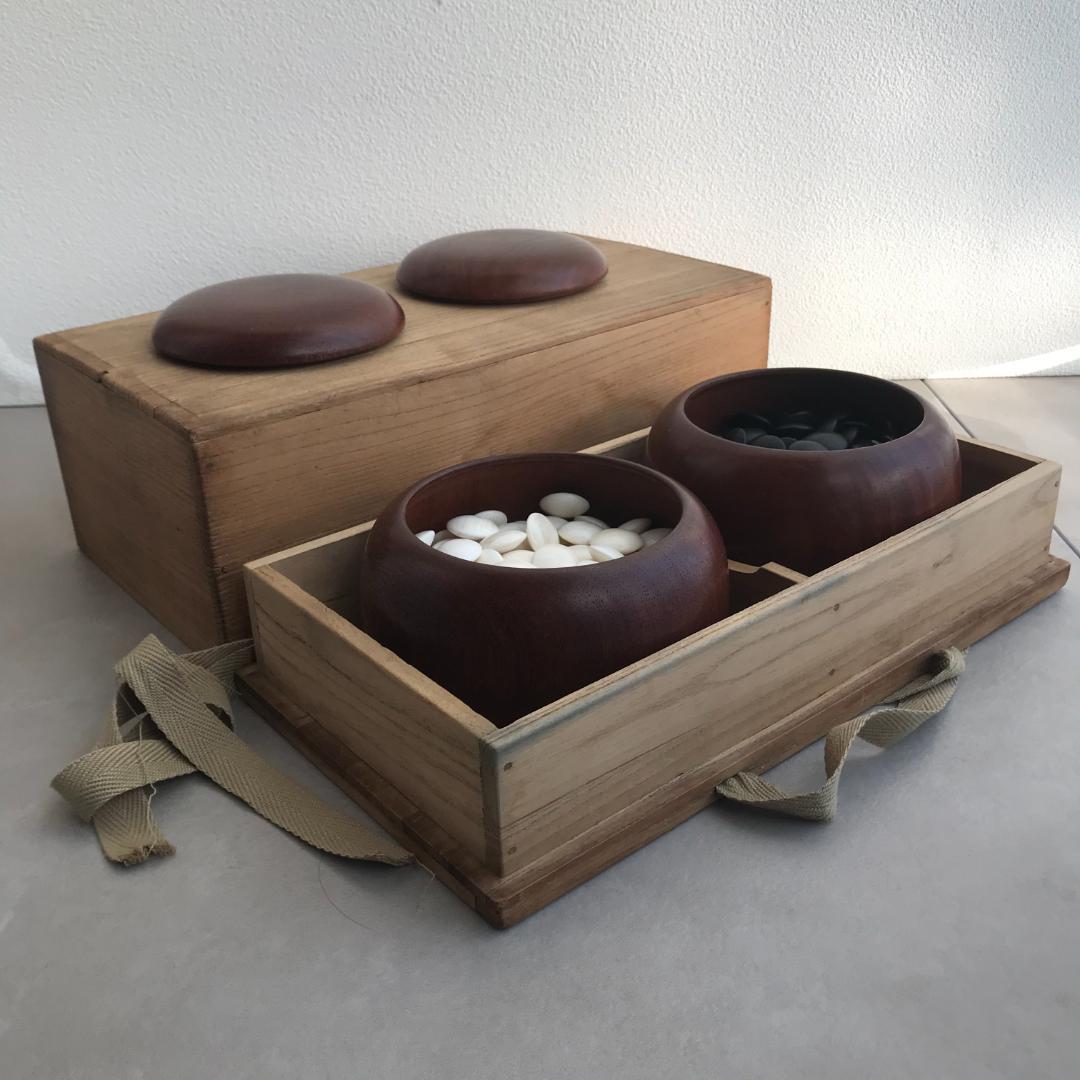 囲碁の駒 白石（黒石）＆ 碁笥 セット 木箱付き 9roset-gisi.jpg
