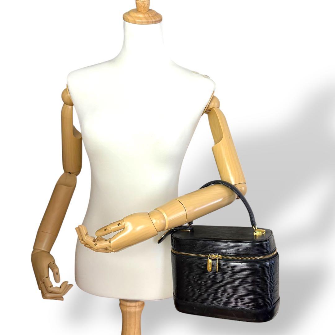 良品 ヴァレンティノガラヴァーニ バニティバッグ レザー ブラック