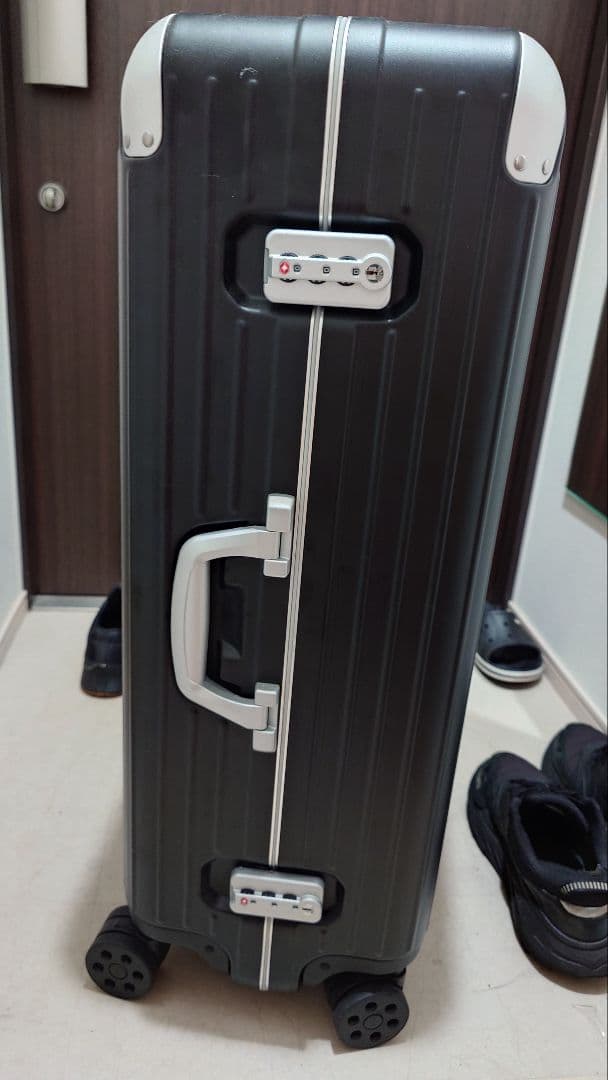 a*a様 RIMOWA HYBRID チェックイン L ハイブリッド チェックイン L スーツケース | グロス ホワイト | RIMOWA