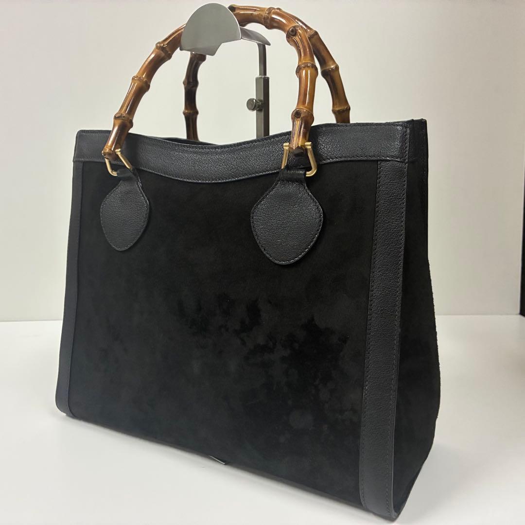 GUCCI グッチ ダイアナ　ハンドバッグ バンブー レザー　スエード　ブラック グッチ“バンブーハンドル”の「グッチ ダイアナ」バッグ新作、ダブル