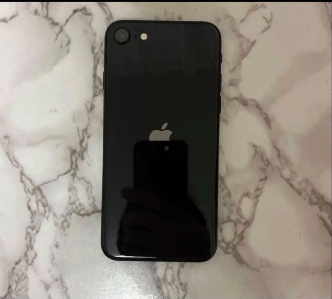 o*u様 美品 iPhone SE SIMロックなし　本体のみ APPLE 【Cランク中古品】 SIMロック解除済 SIMフリー iPhone SE 3rd