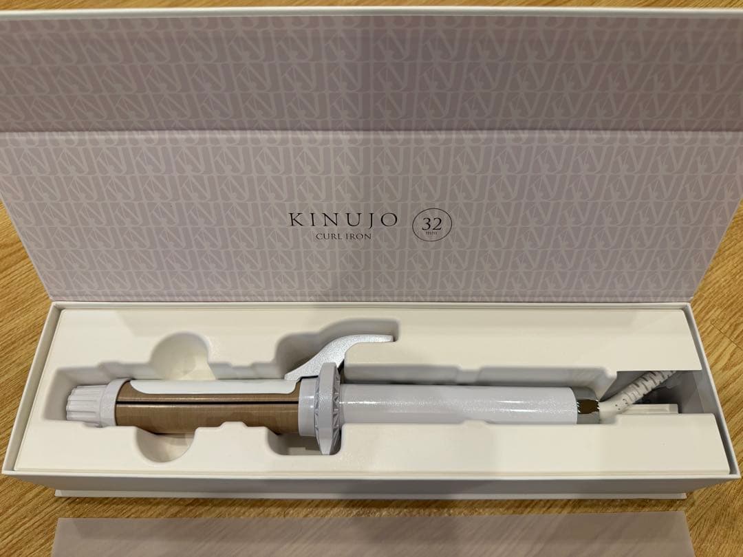 KINUJO(絹女) カールアイロン 32mm KINUJO(キヌージョ) 絹女カールアイロン 32mm -の商品詳細 | 蔦屋書店