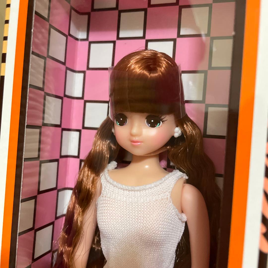 リカちゃんキャッスル　2019年日本橋BASICモデル　スイーツちゃん Amazon.co.jp: リカちゃんキャッスル日本橋のちいさなおみせ限定2022年