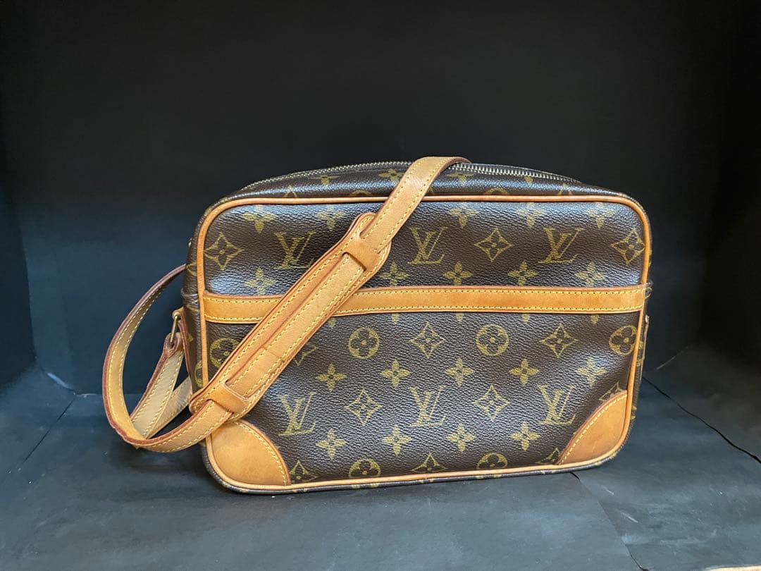 ルイヴィトン トロカデロ 27 中古・古着通販】LOUIS VUITTON (ルイ ヴィトン) トロカデロ27
