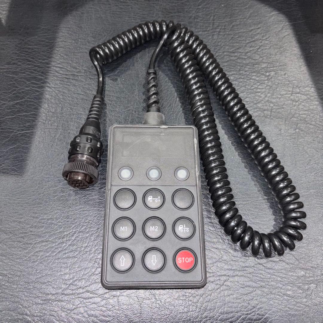 【いすゞ純正部品】 いすゞ エアサスコントローラー　(日野　ふそう　UD共通) ふそう いすゞ 日野 日産 エアサス エアサスコントローラー スイッチ