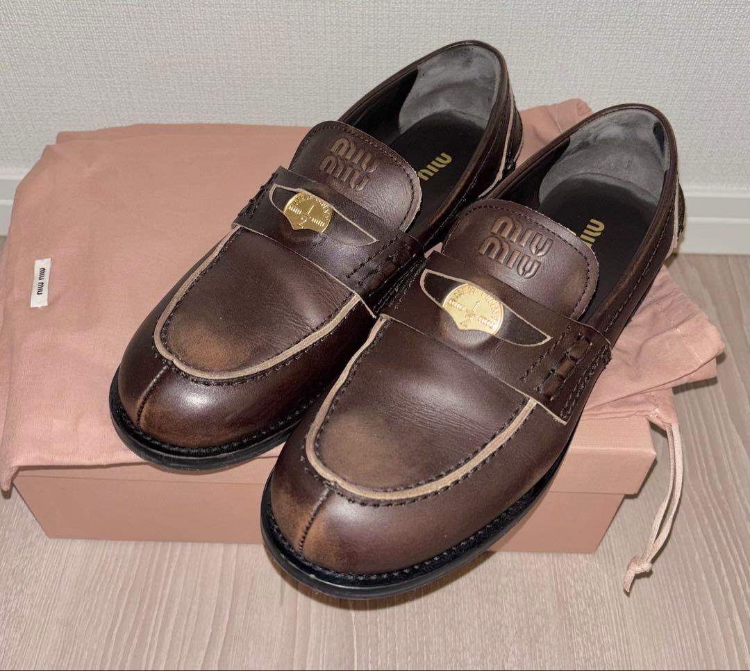 miumiu ブラッシュドレザー ペニーローファー ブラック ブラッシュドレザー ペニーローファー | Miu Miu