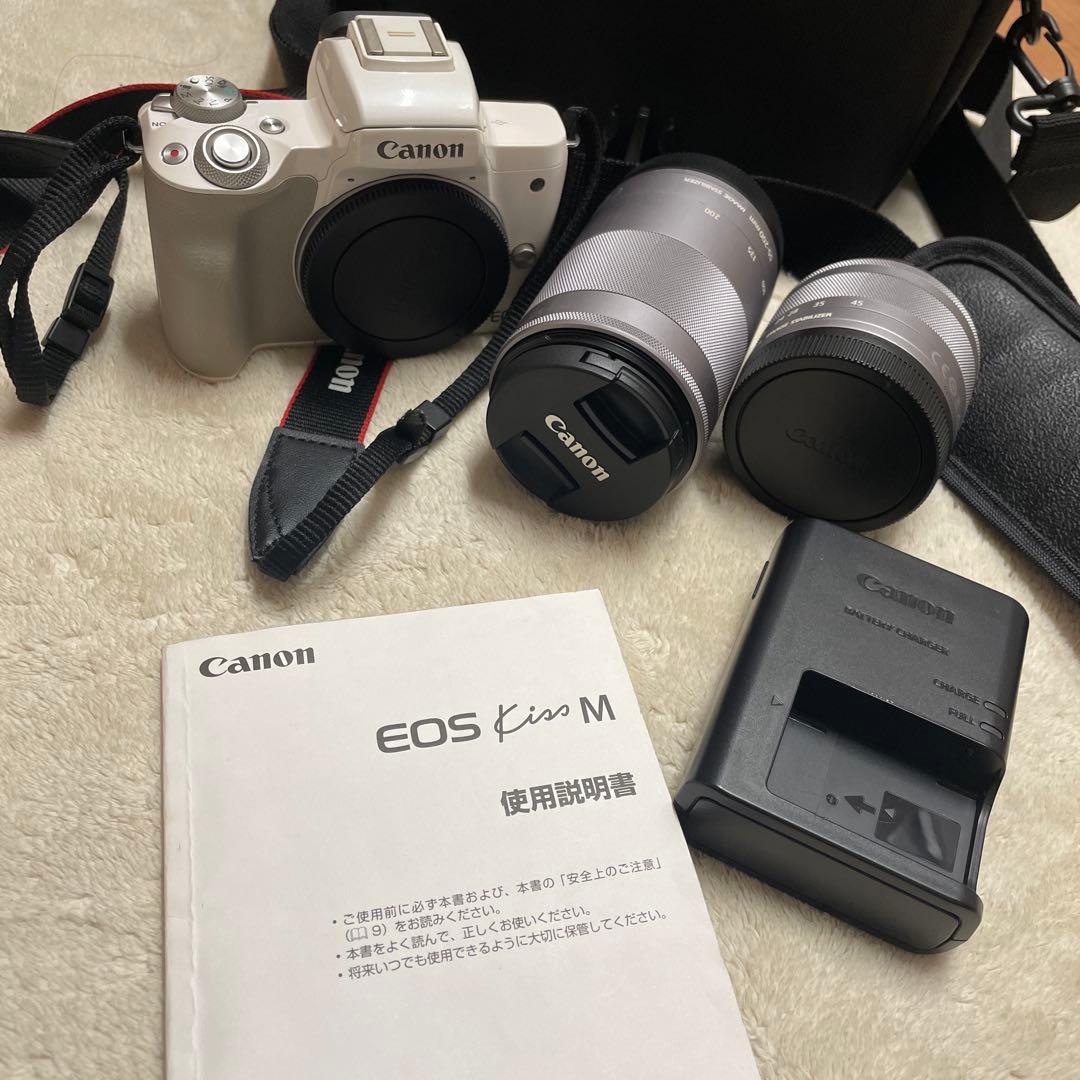 ホワイトCanon EOS Kiss M ダブルズームキット キャノン Canon ミラーレス一眼カメラ EOS Kiss M ダブルレンズキット