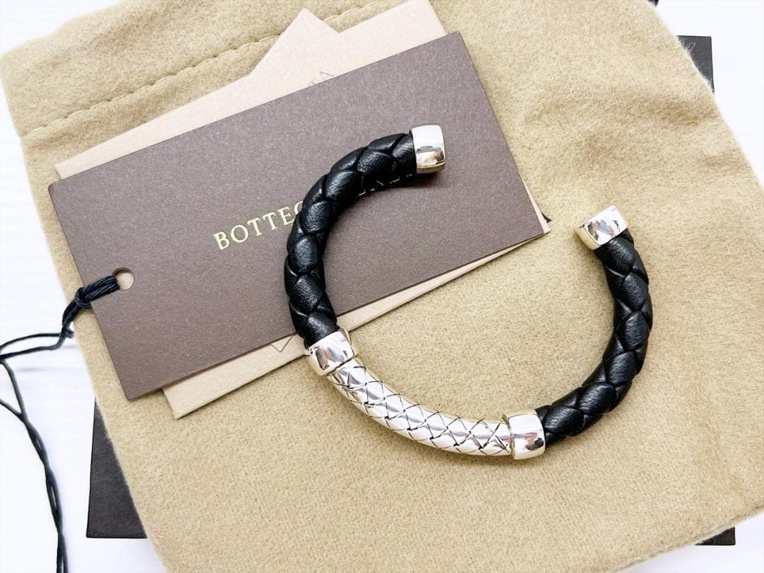 未使用保管　ボッテガヴェネタ　イントレチャート　SV925　レザー　バングル BOTTEGA VENETA（ボッテガ・ヴェネタ） イントレチャート バングル