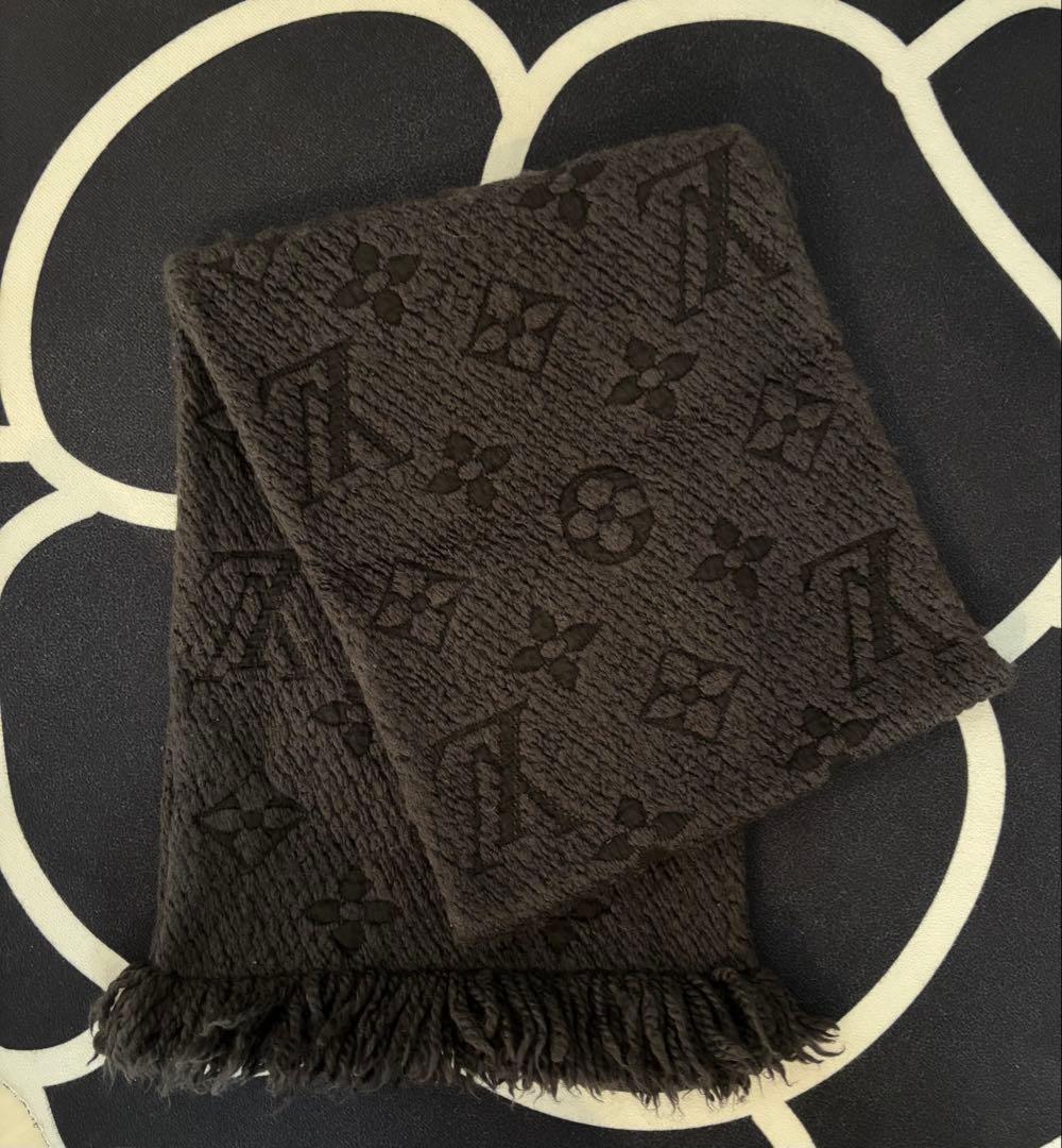 ルイヴィトン　マフラー　ダークグレー LOUIS VUITTON（ルイ・ヴィトン） 【極美品】LOUIS VUITTON マフラー