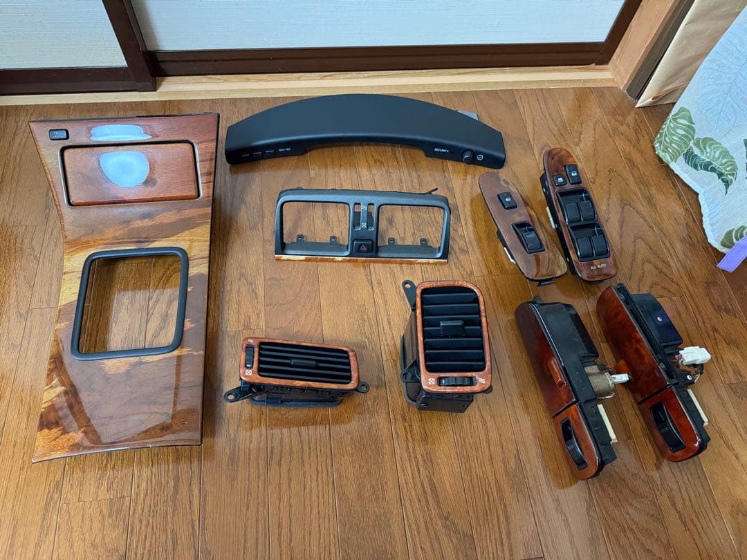 20セルシオ後期 エアコン吹き出し口 ウッドパネル 内装品 20セルシオ後期 エアコン吹き出し口 ウッドパネル 内装品 Yahoo