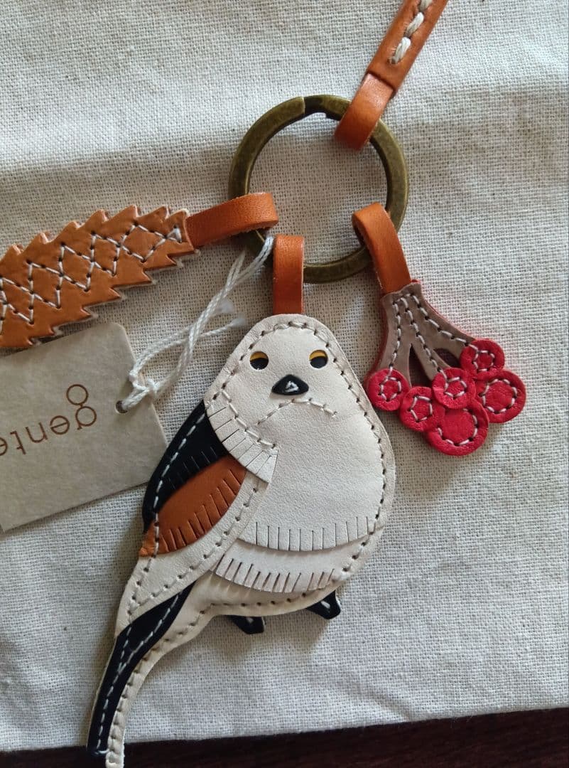 【追記あり】genten ゲンテン チャーム レザー キーホルダー シマエナガ genten（ゲンテン） WAKU WAKU Charm ワクワクチャーム シマエナガ