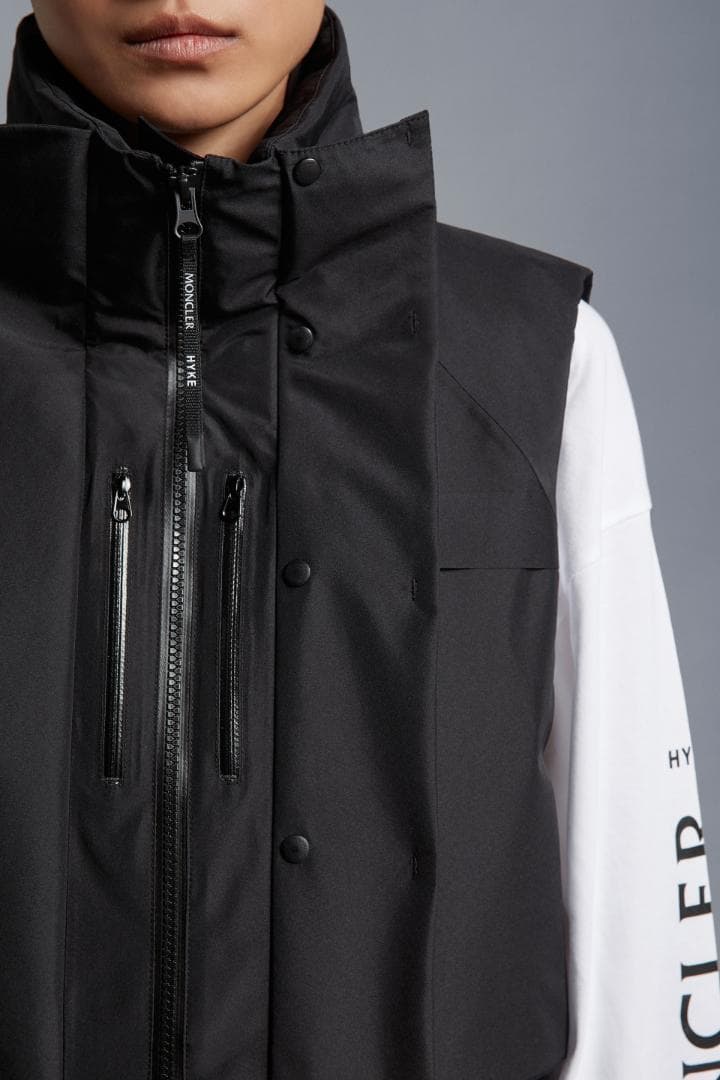 0 MONCLER x HYKE ダウンベスト VANILIS ハイク - メルカリ