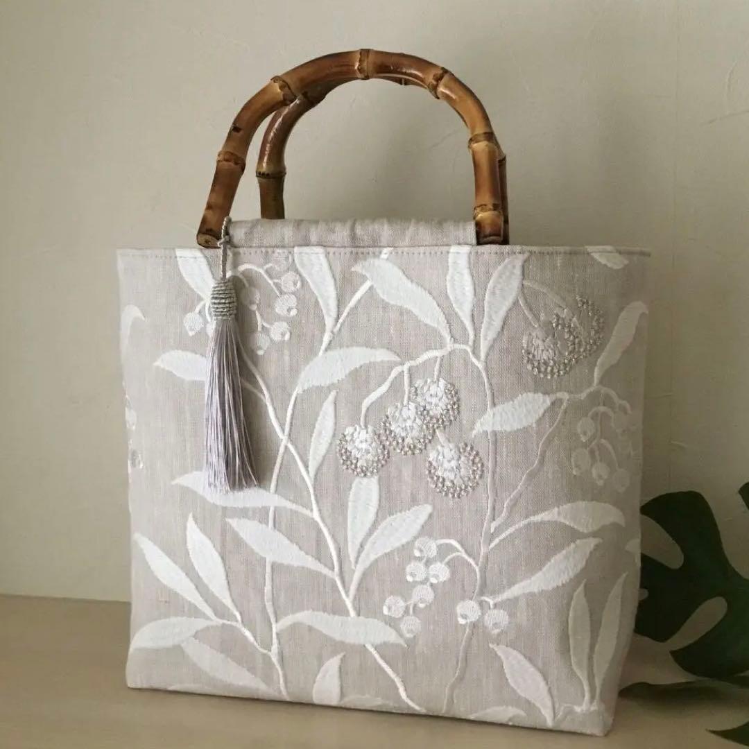 ピュアモリス♣︎Arbutus Embroidery♣︎ハンドメイドバッグ ウイリアム・モリス柄 立体刺繍トートバッグ 60×40cm | Jubilee