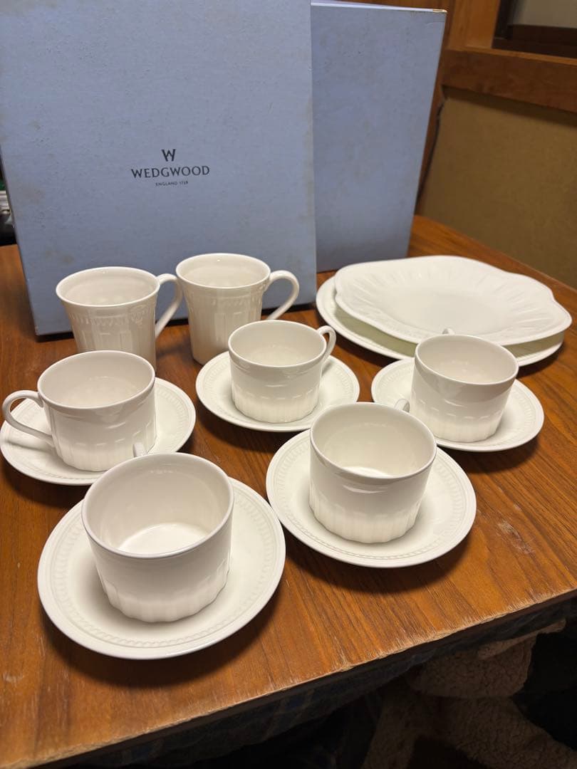 ekubo英国製ウェッジウッド　コロセウム　カップ＆ソーサーセット ウェッジウッド コロシアム ティーカップ＆ソーサーを買い取りました