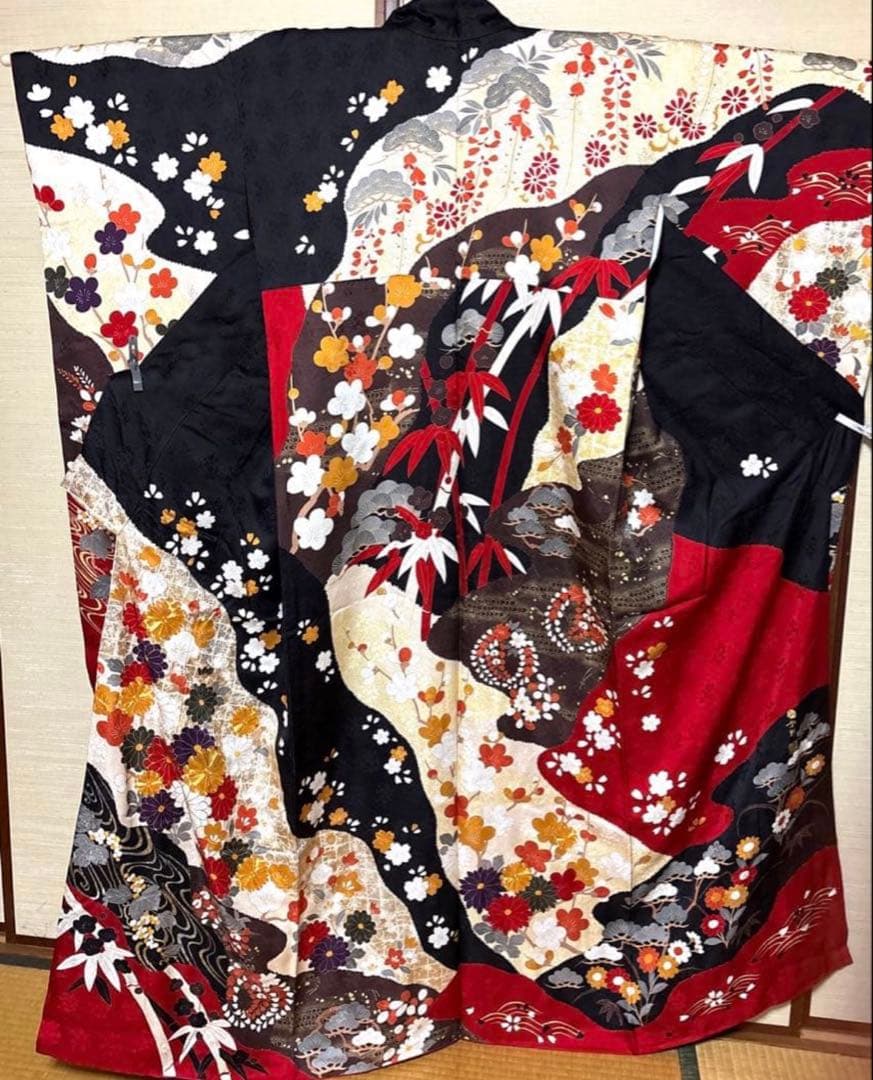 黒✕赤 松竹梅 四季の花々 振袖 身丈162 楽天市場】〔振袖〕〔貸衣装〕振袖レンタル822 おぼろ染め黒松竹梅