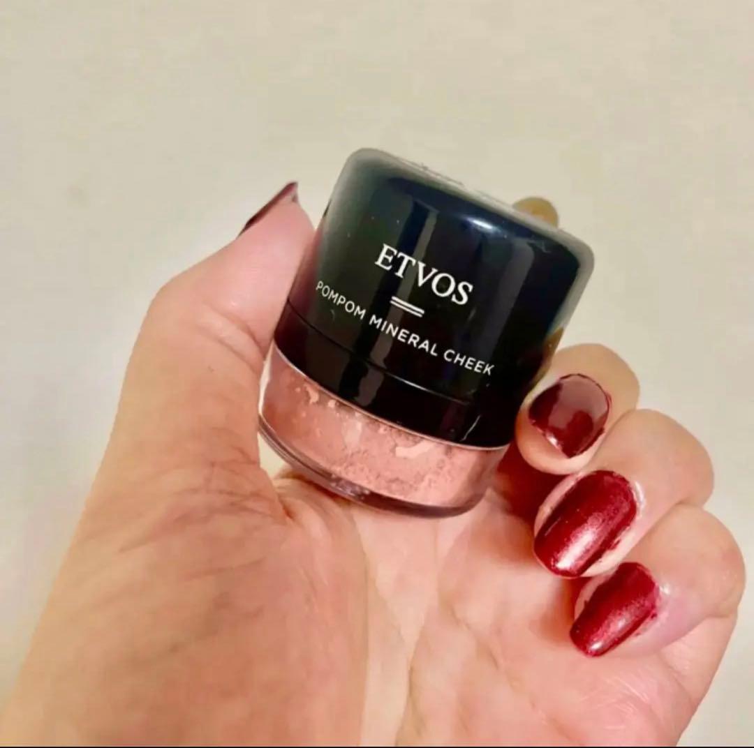 ETVOS POMPOM MINERAL CHEEK ピンク系 ポンポンミネラルチーク ピンクブルーム / エトヴォス(ETVOS) | LIPS