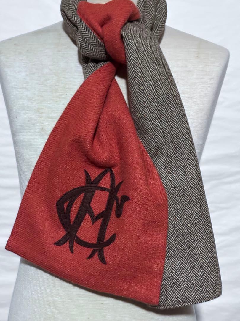 ADJUSTABLE COSTUME ヘリンボーンマフラーリバーシブル美品 - メルカリ