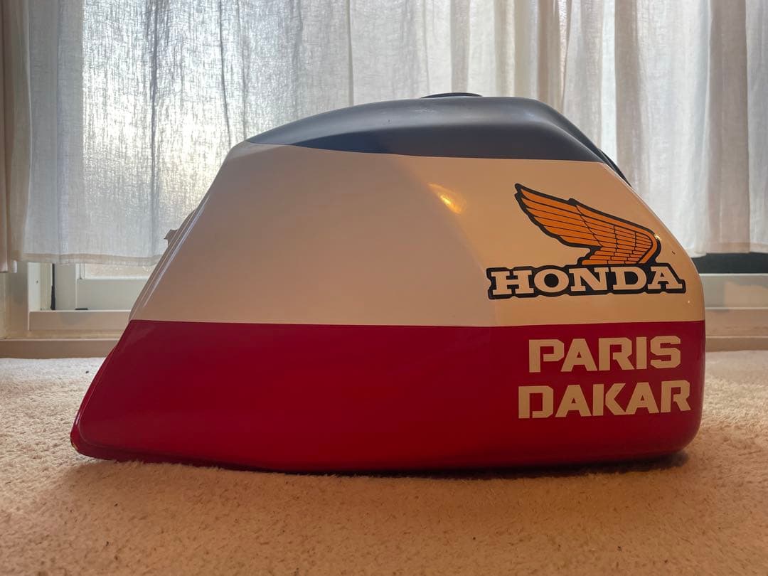 HONDA /XL250Rパリダカ　純正タンク（21L）美品 XL250Rパリダカ タンク トリコロール ホンダ 純正 中古 MD03 限定車