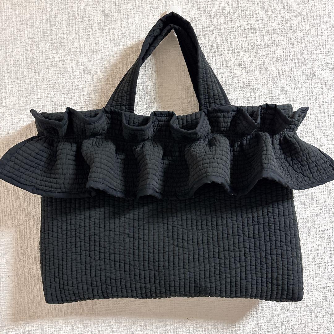 ヌビバック 黒トートバッグイブルA4 サイドバック ブラック フリル