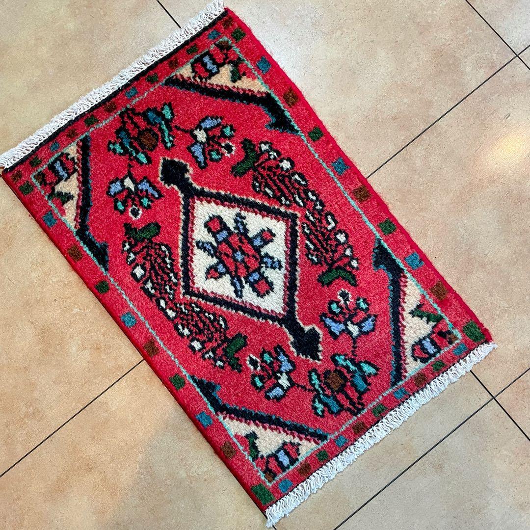 トライバルラグ ハマダン産 本物 ペルシャ絨毯 手織りサイズ 36\54cm ペルシャ絨毯 ハマダン オールド手織り絨毯 部族絨毯 トライバルラグ