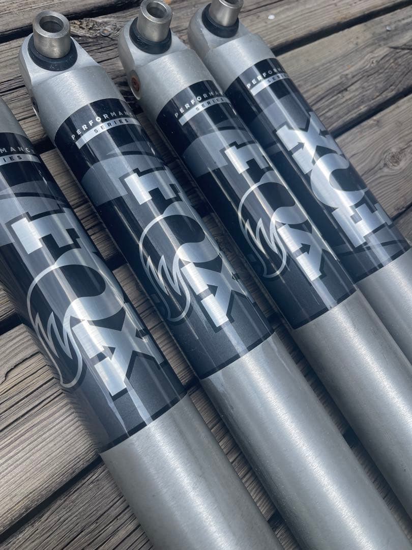 FOX パフォーマンスシリーズ 2.0 IFP ショック 2〜3インチアップ クライスラー・ジープ [FOX(フォックス)正規品]パフォーマンスシリーズ