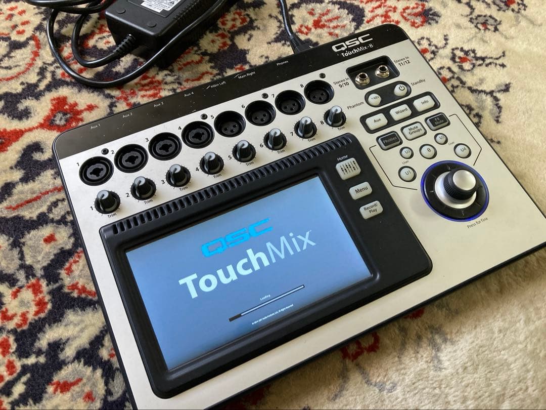QSC touchmix-8 デジタルミキサー　中古　ケース付き QSC TouchMix-8 8-Channel Compact Digital Mixer | Guitar Center
