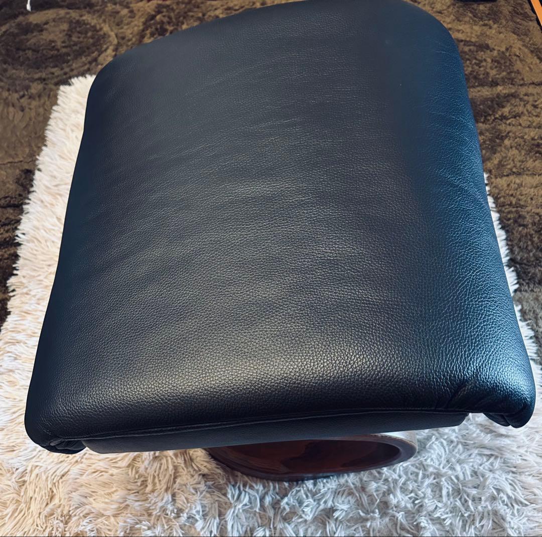 ヒモラ黒レザーオットマン 曲線木製脚 himolla（ヒモラ）「共通オットマン」革#33 ブラック色 | 【公式】大塚