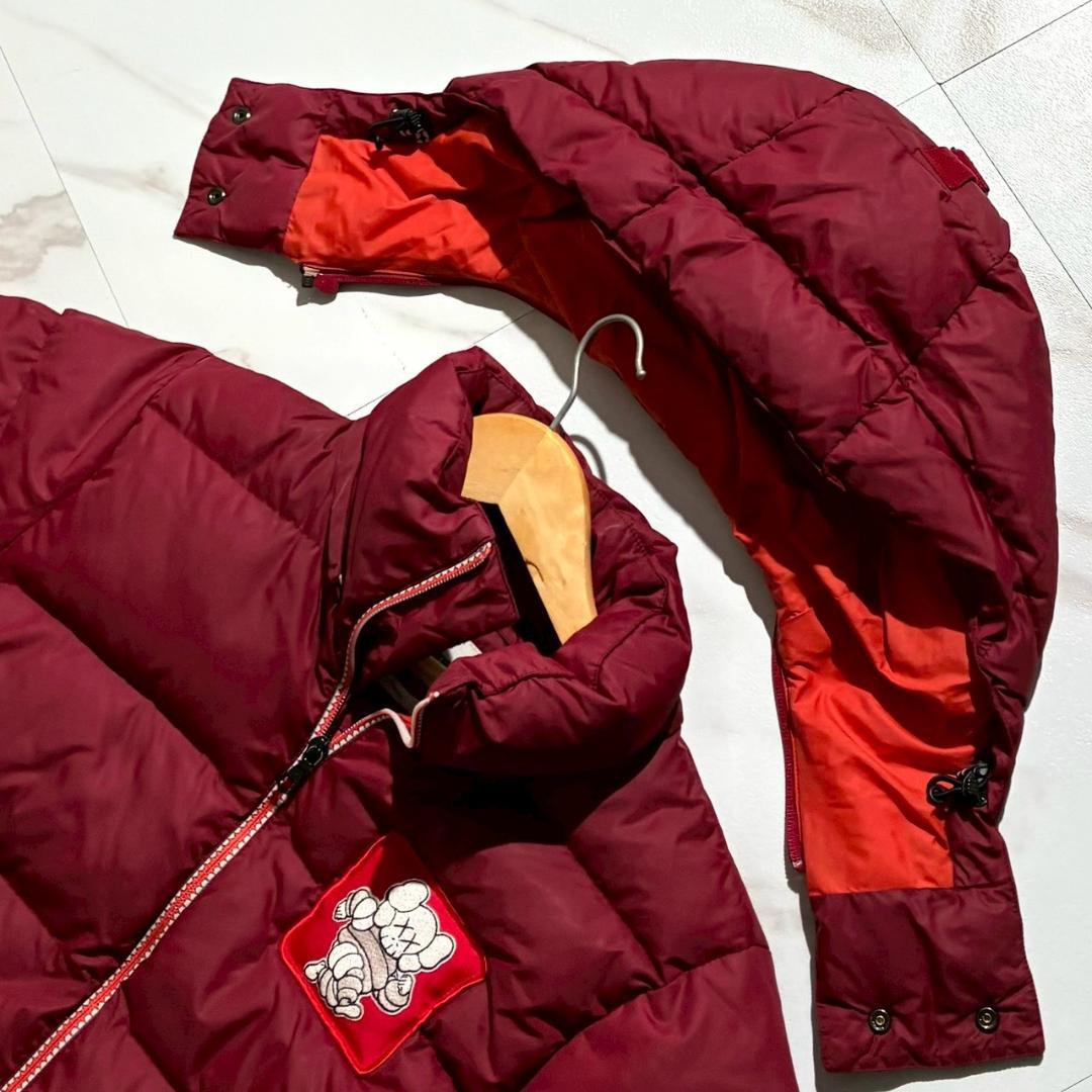 レア KAWS Original Fake カウズ 2way ダウンジャケット - メルカリ