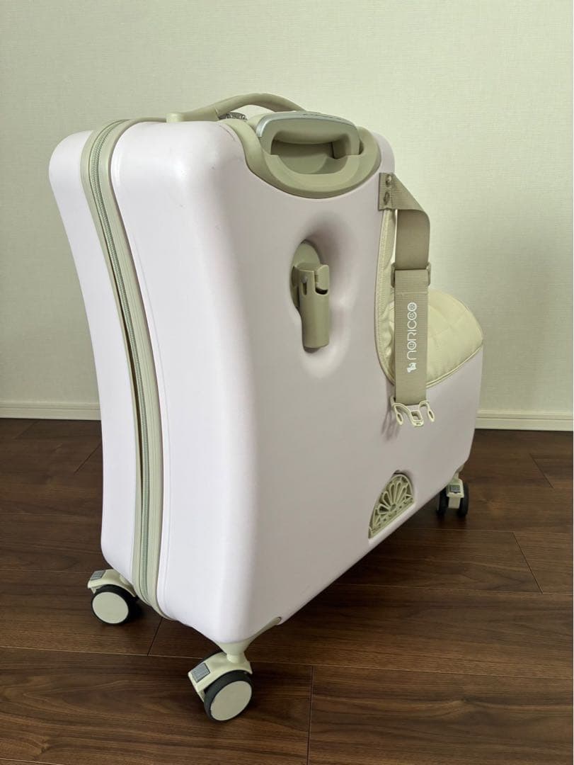 み*☆様 ノリッコ おしり痛くないクッション付 乗れるスーツケース NORICCO（ノリッコ） クーポンで14,800円 おしり痛くないクッション付