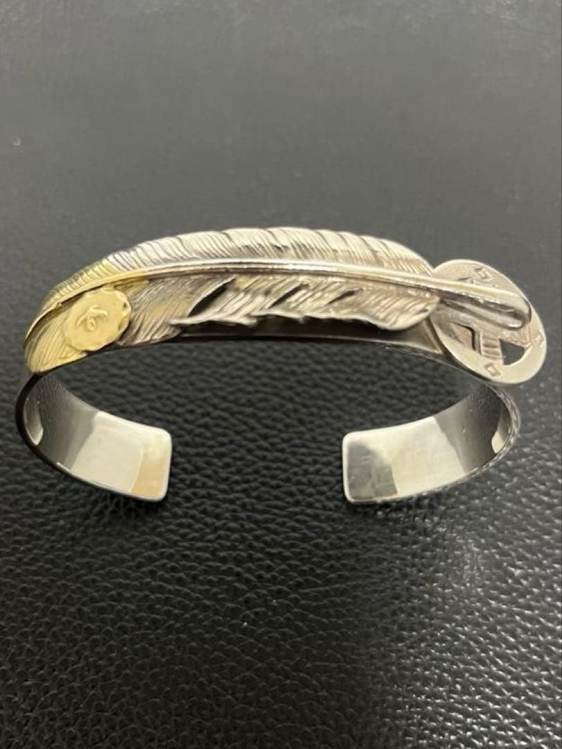 goro's ゴローズ　金メタル付き特大フェザーブレス　特注　Mサイズ GOROS 上金特大フェザー 右向き ※最新現行型 - WAVE（ウェーブ）